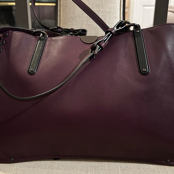 Coach x Chelsea Champlain Dreamer Tote 34 With Moth Tattoo - Picture 10 of 17